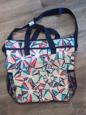New Thirty One Cross-body Tote Pinwheel Design